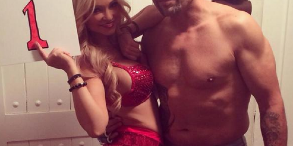 Randy Couture verkleed voor Halloween zich als Chuck Liddell 