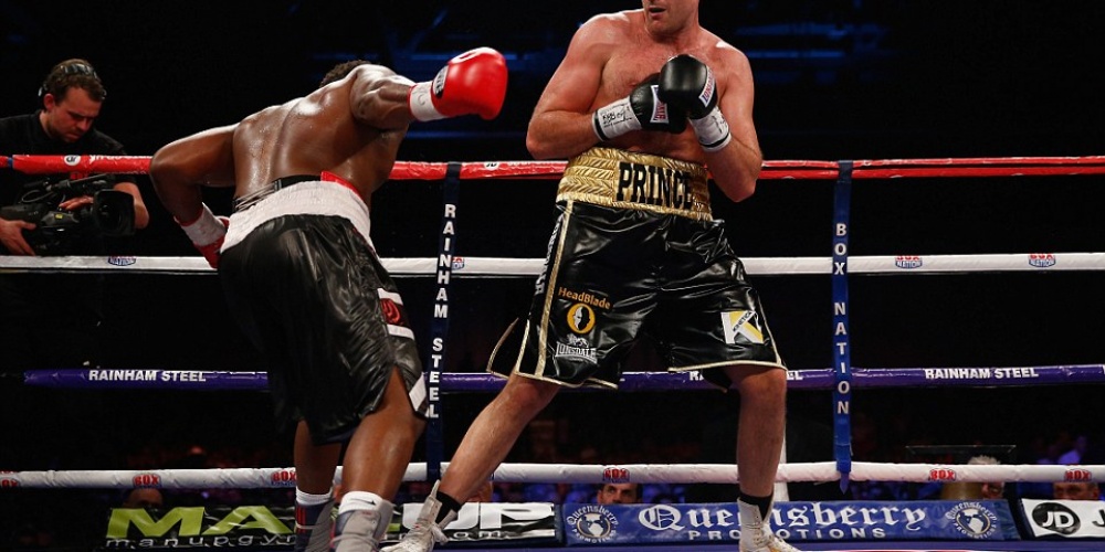 Tyson Fury domineert in rematch tegen Dereck Chisora