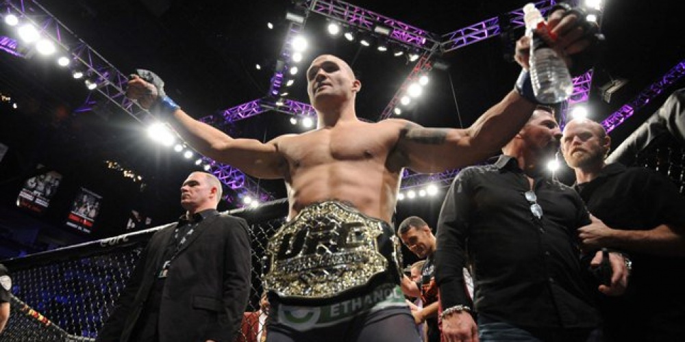 Nieuwe UFC weltergewicht kampioen Robbie Lawler hoopt eind mei, juni of juli titel te verdedigen