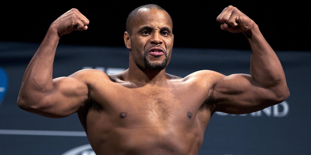 Daniel Cormier geblesseerd, titelgevecht van de baan ?