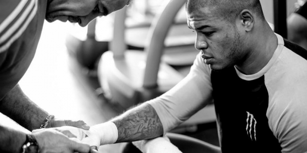 Tyrone Spong 4e KO overwinning (video)