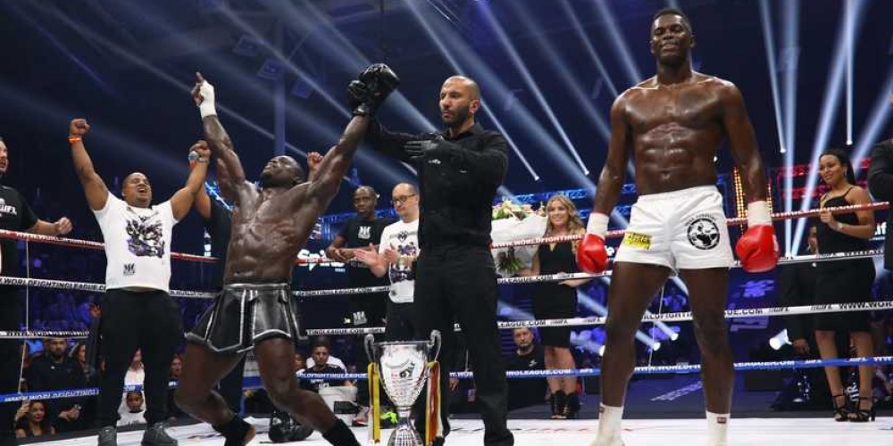 Manhoef neemt wraak op Bonjasky tijdens afscheidspartij