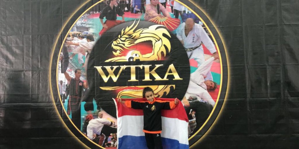 AMIRA TAHRI (8 jr) WERELDKAMPIOEN (-26 kg) TIJDENS UNIFIED WORLD CHAMPIONSHIPS IN ITALIE