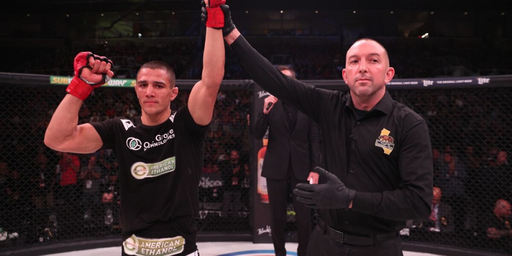 Aaron Pico krijgt voormalig titeluitdager Leandro Higo tijdens Bellator 206