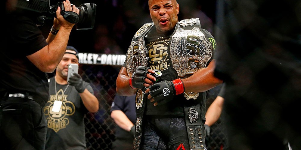 Daniel Cormier laat weten waarom hij Stipe Miocic geen rematch verschuldigd is