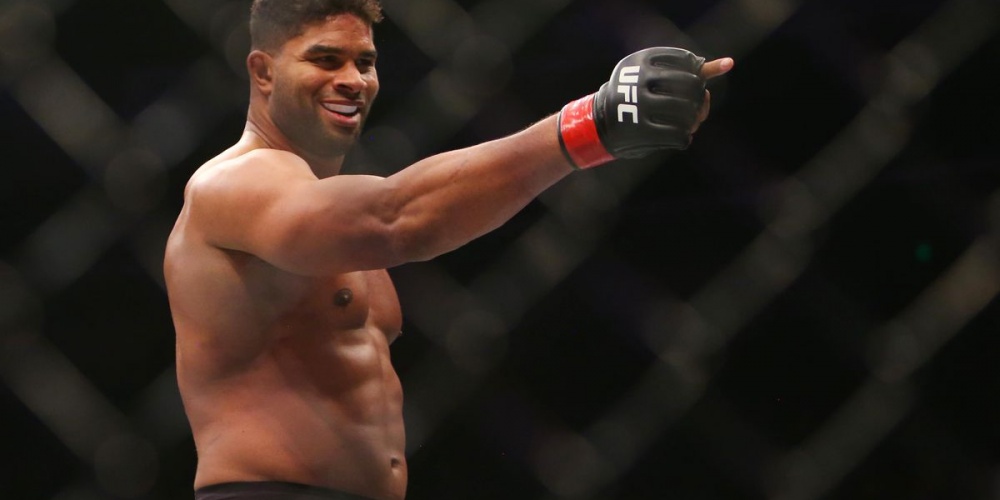 Alistair Overeem daagt Alexander Volkov uit in Sint-Petersburg, Rusland