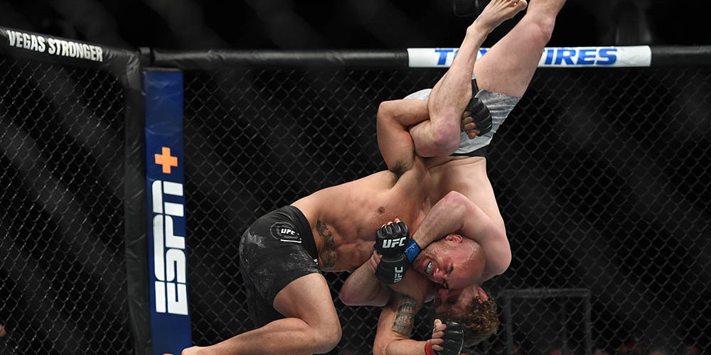 Controversiële overwinning voor Ben Askren in UFC-debuut