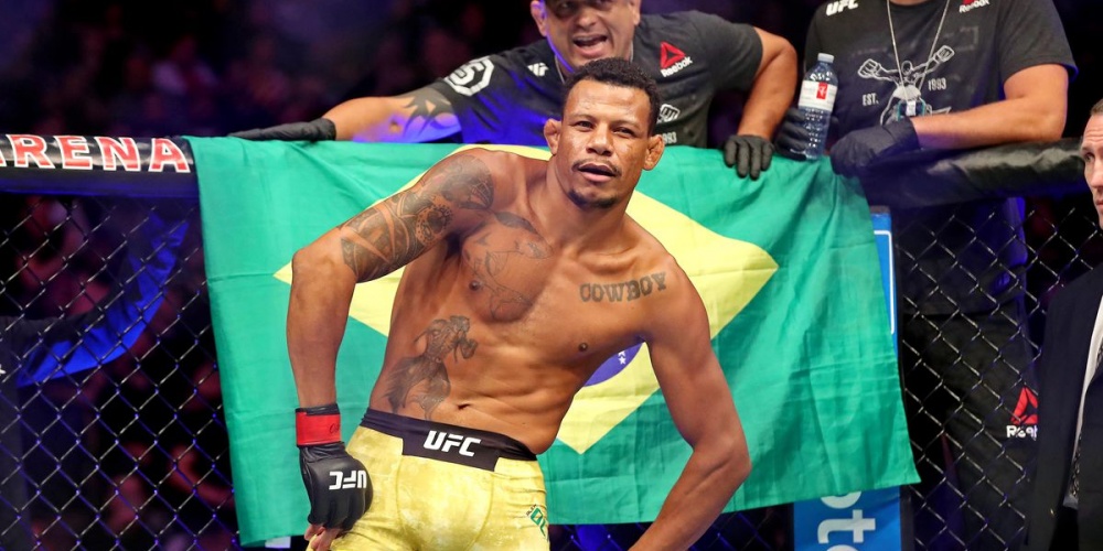 Alex Oliveira: 'Dana White kan vast een Knockout of the Night bonus tekenen'