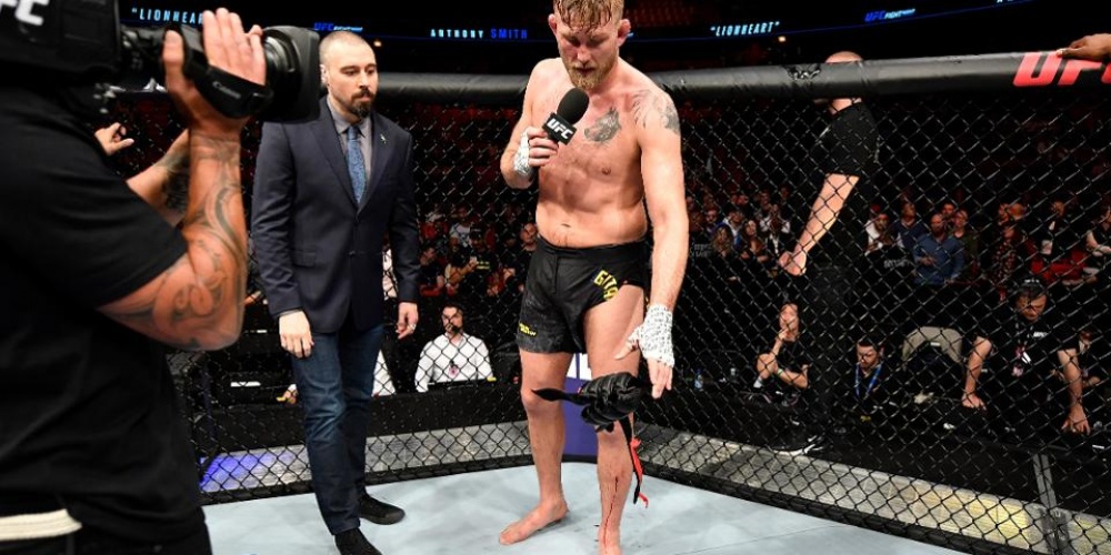 Alexander Gustafsson hint alweer naar terugkeer