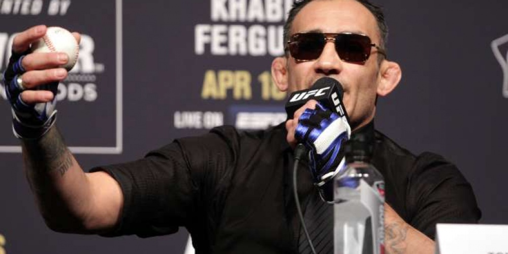 Tony Ferguson: 'Hij is bang en moet van zijn titel gestript worden'