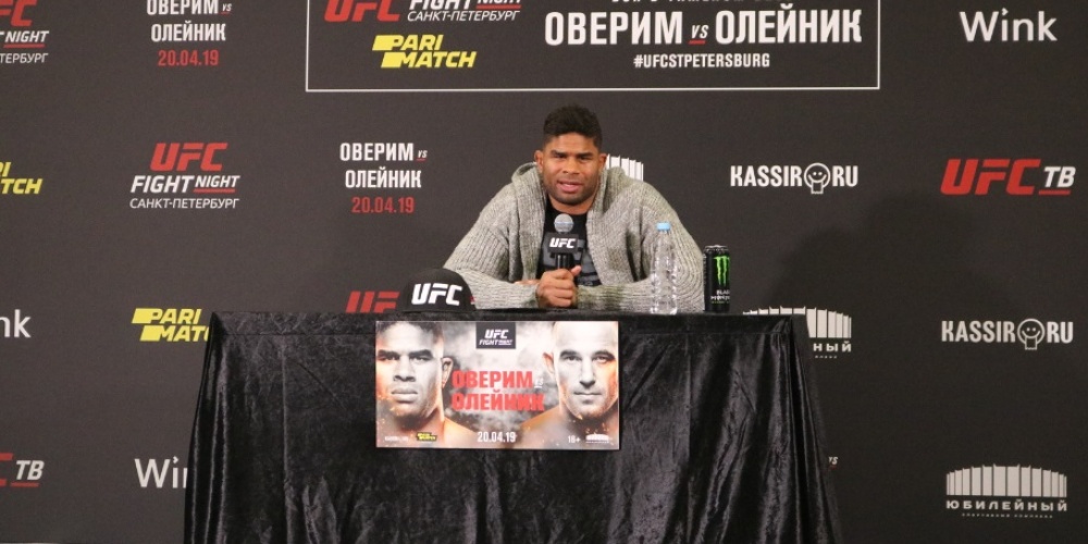 Alistair Overeem: 'Ik werd bedrogen door de scheidsrechter'