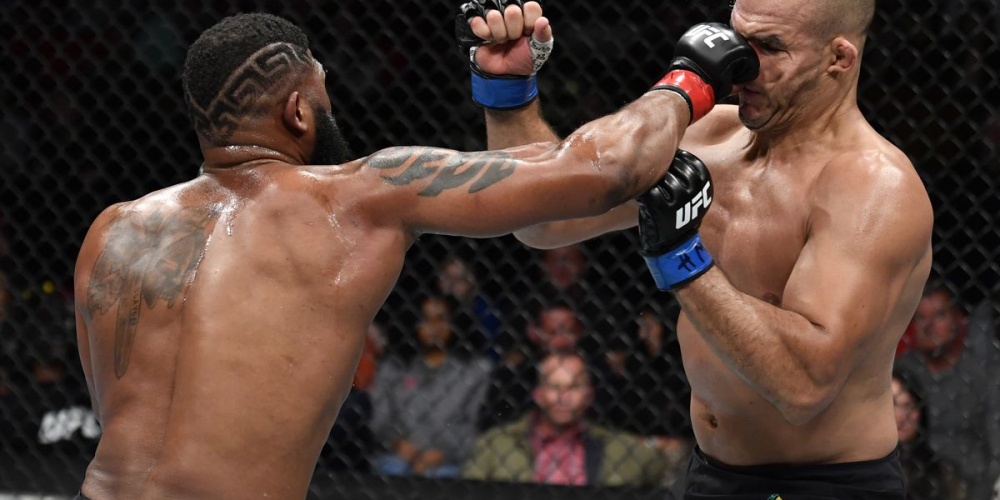 Free Fight: Curtis Blaydes vs Junior Dos Santos